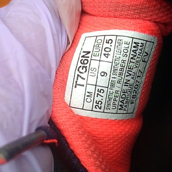 ASIC Athletic Shoes Yoga NUC  LOT Of LIFE to GIVE - Picture 7 of 16